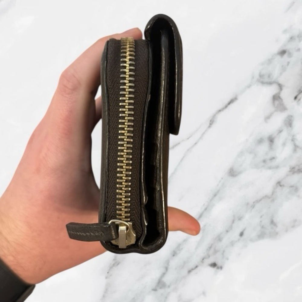 GUCCI Authentic Conserved Genus Interlocking G Ca… - image 4